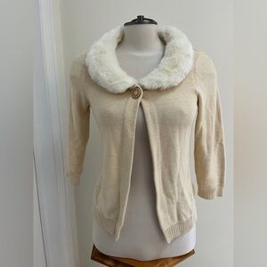 Old navy  cardigan, faux fur collar size small